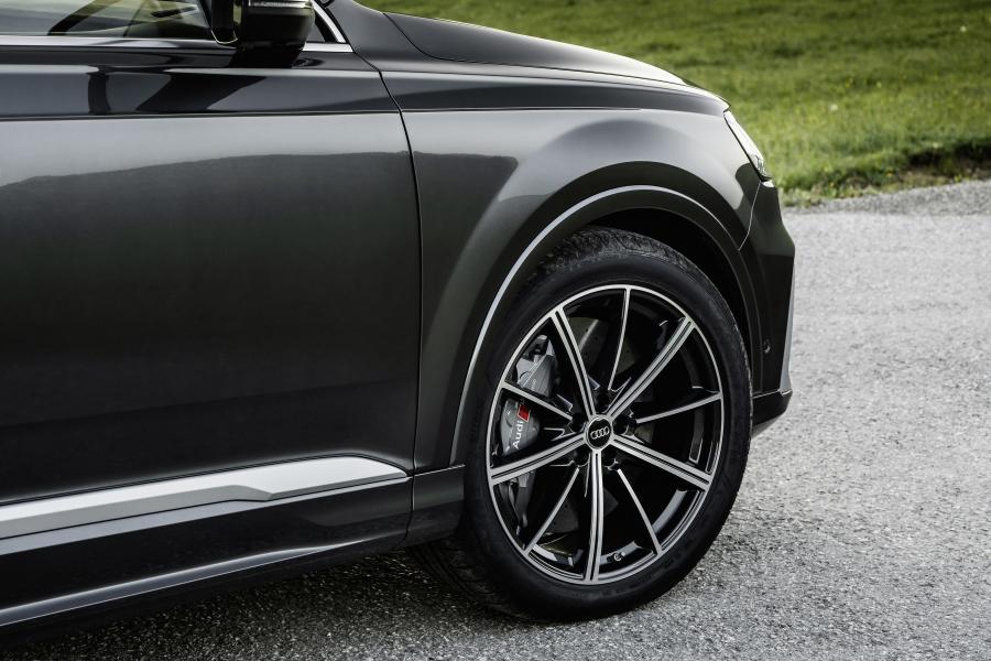 Детали экстерьера Audi SQ7 TFSI (4M) 2020 года  (WW) (фото 44 из 45)